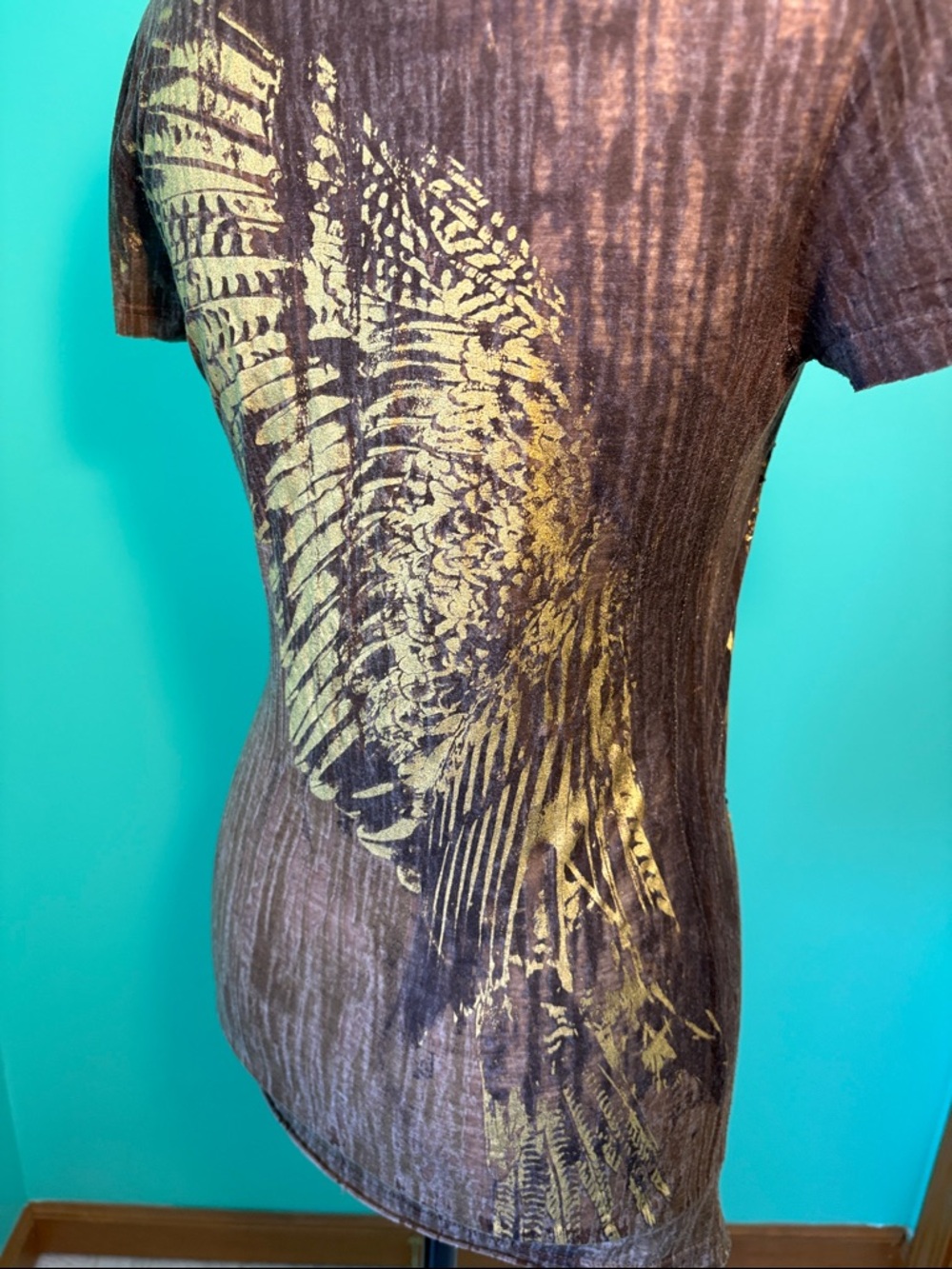 Miss Me Brown Short Sleeve Scoop Neck Tee with Gold Wing Graphic - Picture 8 of 11
